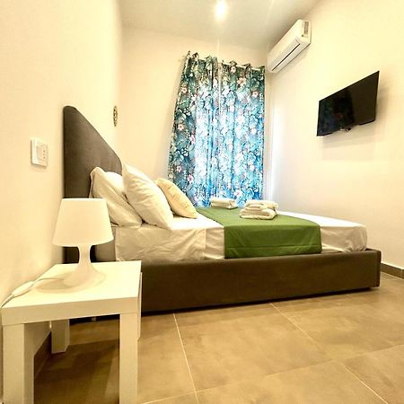 Fly Zone Naples Bed & Breakfast Eksteriør bilde