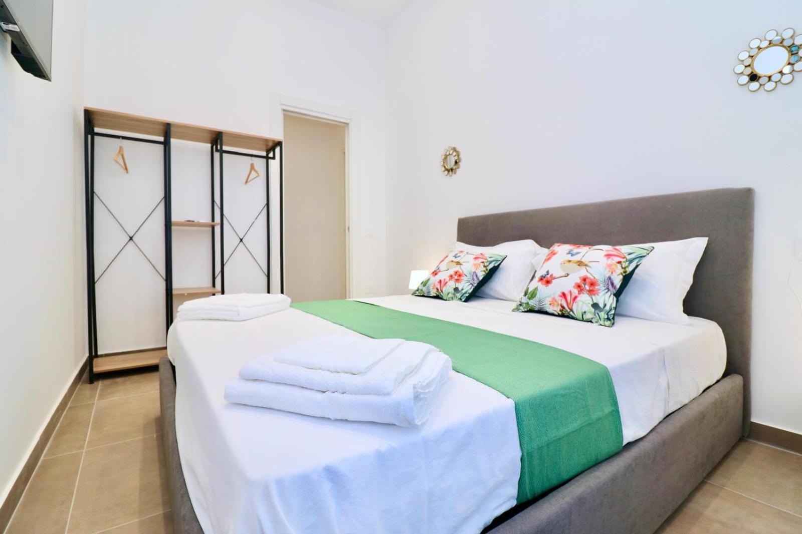 Fly Zone Naples Bed & Breakfast Eksteriør bilde