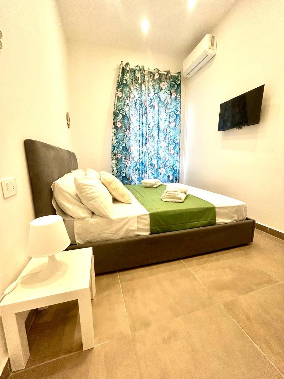 Fly Zone Naples Bed & Breakfast Eksteriør bilde