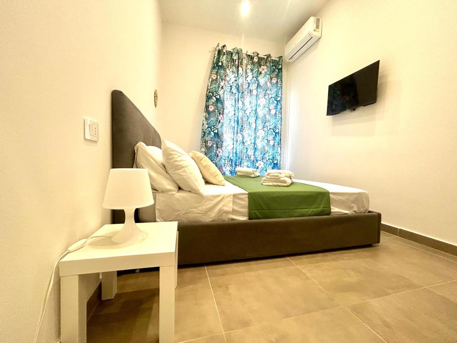 Fly Zone Naples Bed & Breakfast Eksteriør bilde
